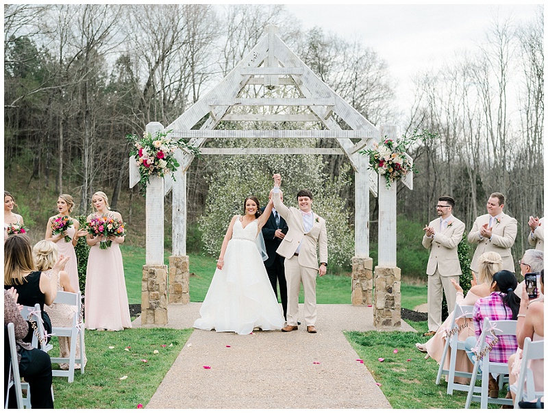Ramble Creek Athens TN Wedding, Knoxville TN Barn wedding venues, spring wedding ceremony decor