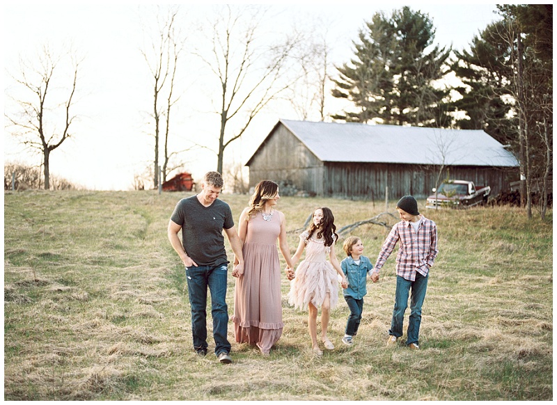 Tips for choosing the best outfit for photos, madison wi family photographer, blush pink family photos