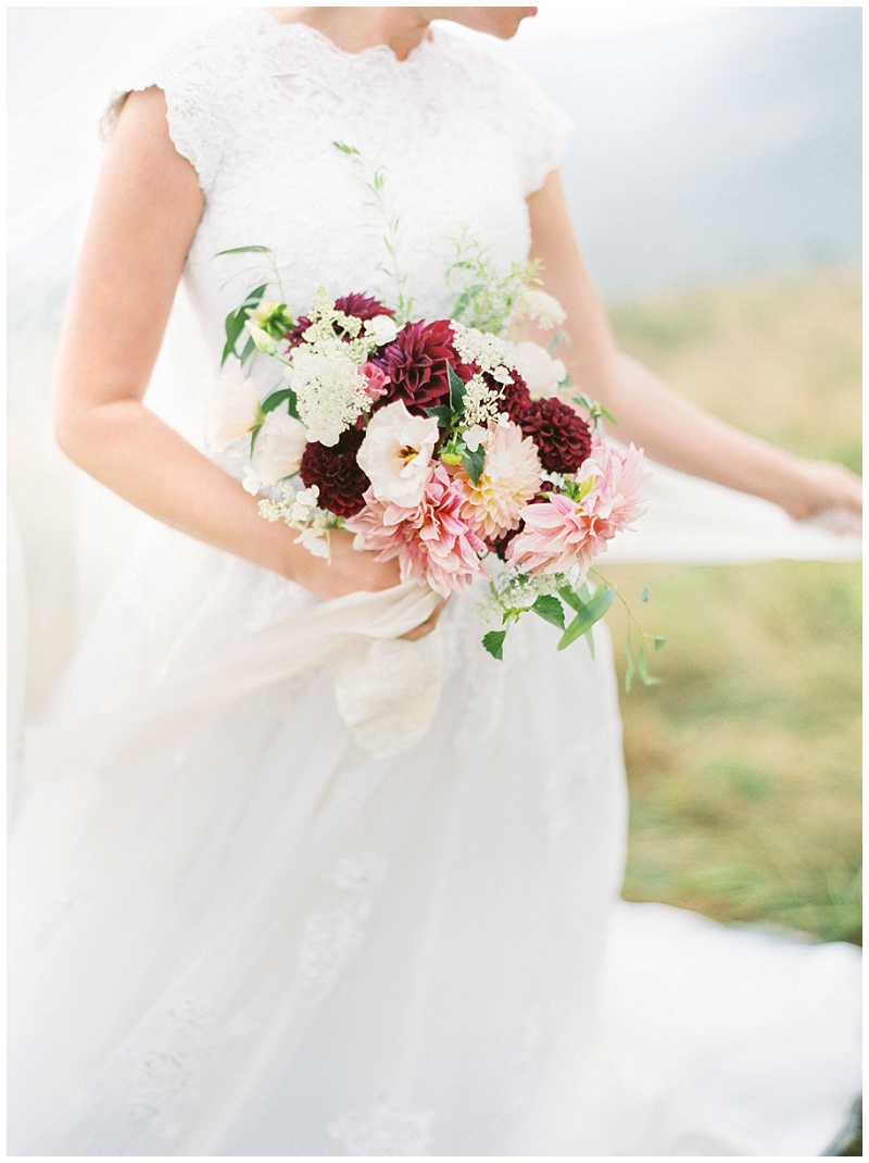 Roan Mountain TN Elopement, dahlia wedding bouquets 