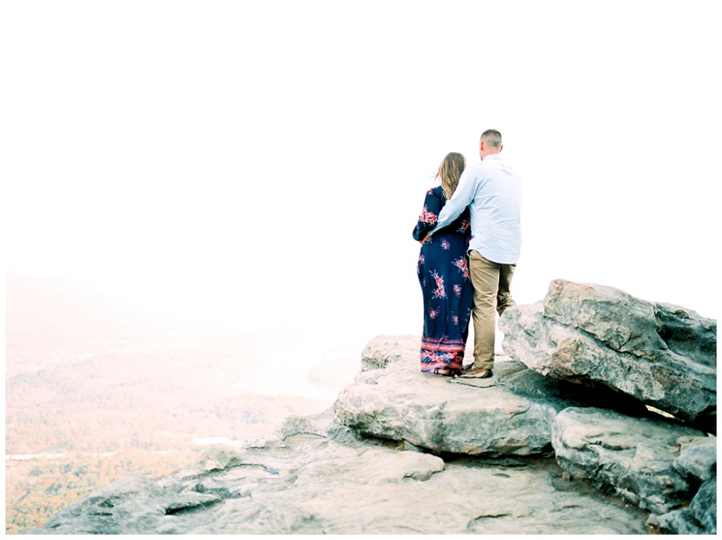 Sunset Rock Chattanooga TN Engagement Pictures, fall engagment picture outfits, chattanooga tn wedding photographers